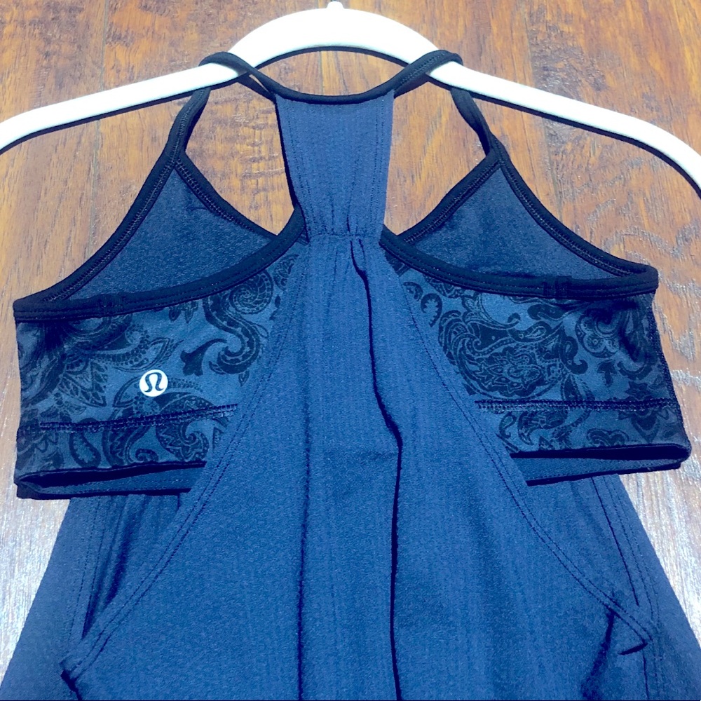 Lululemon 🌸 tank top